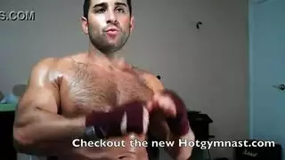 طفلة عمرها اغتصبها اخوها