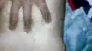 شارلوت تأخذ قضيبًا أسود ضخمًا بعمق في حلقها